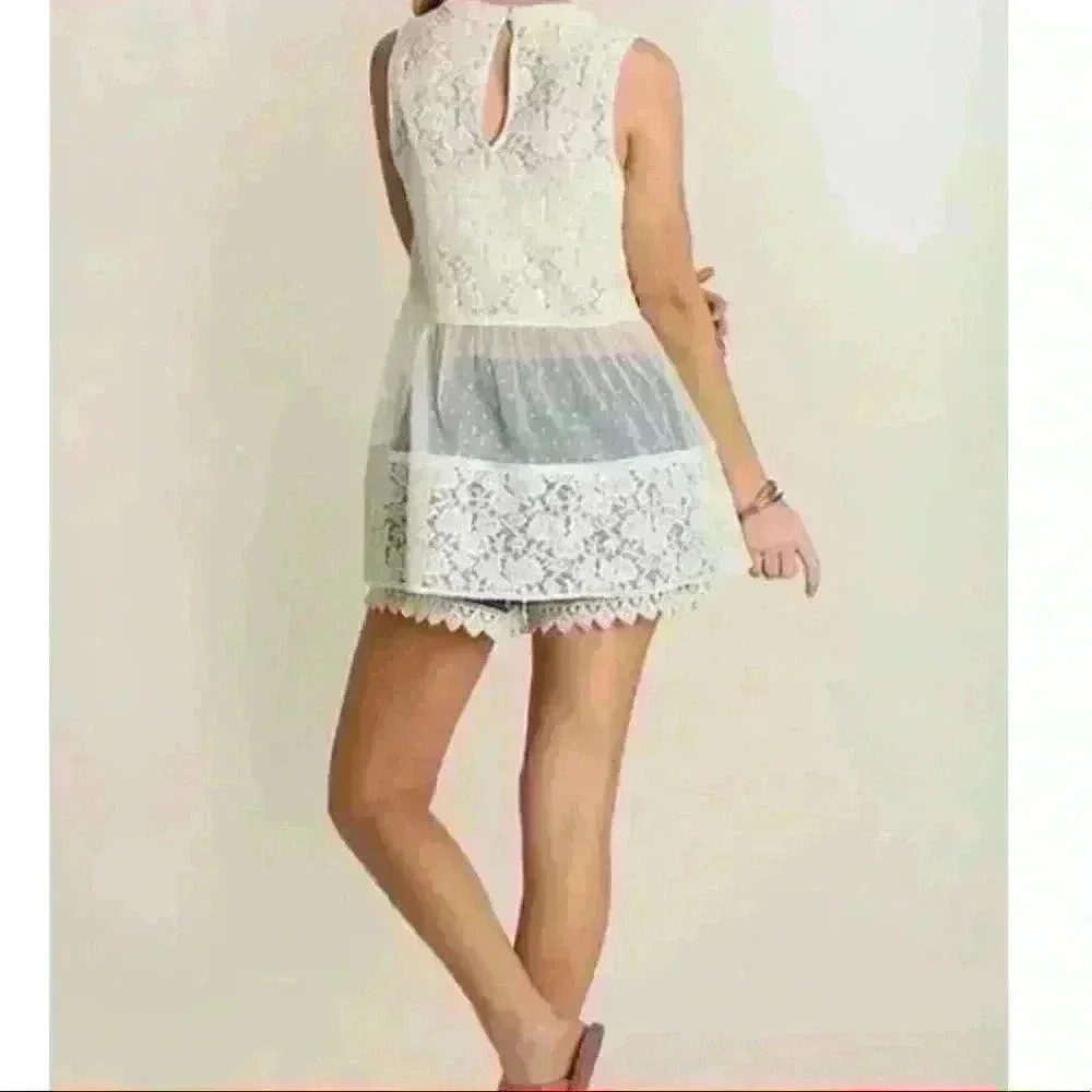 🆕 LACE FESTIVAL TOP - Picture 2 of 3